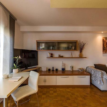 Apartment Many Pula Exterior photo