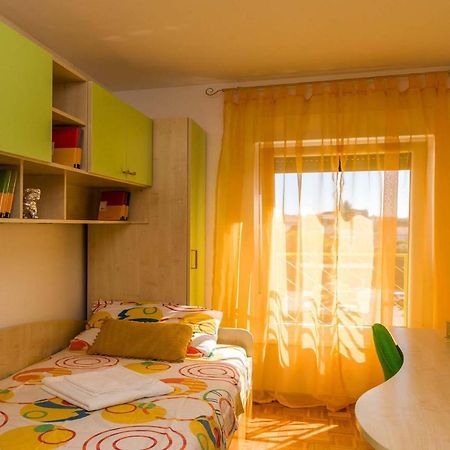 Apartment Many Pula Exterior photo