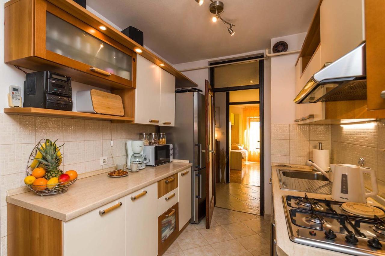 Apartment Many Pula Exterior photo